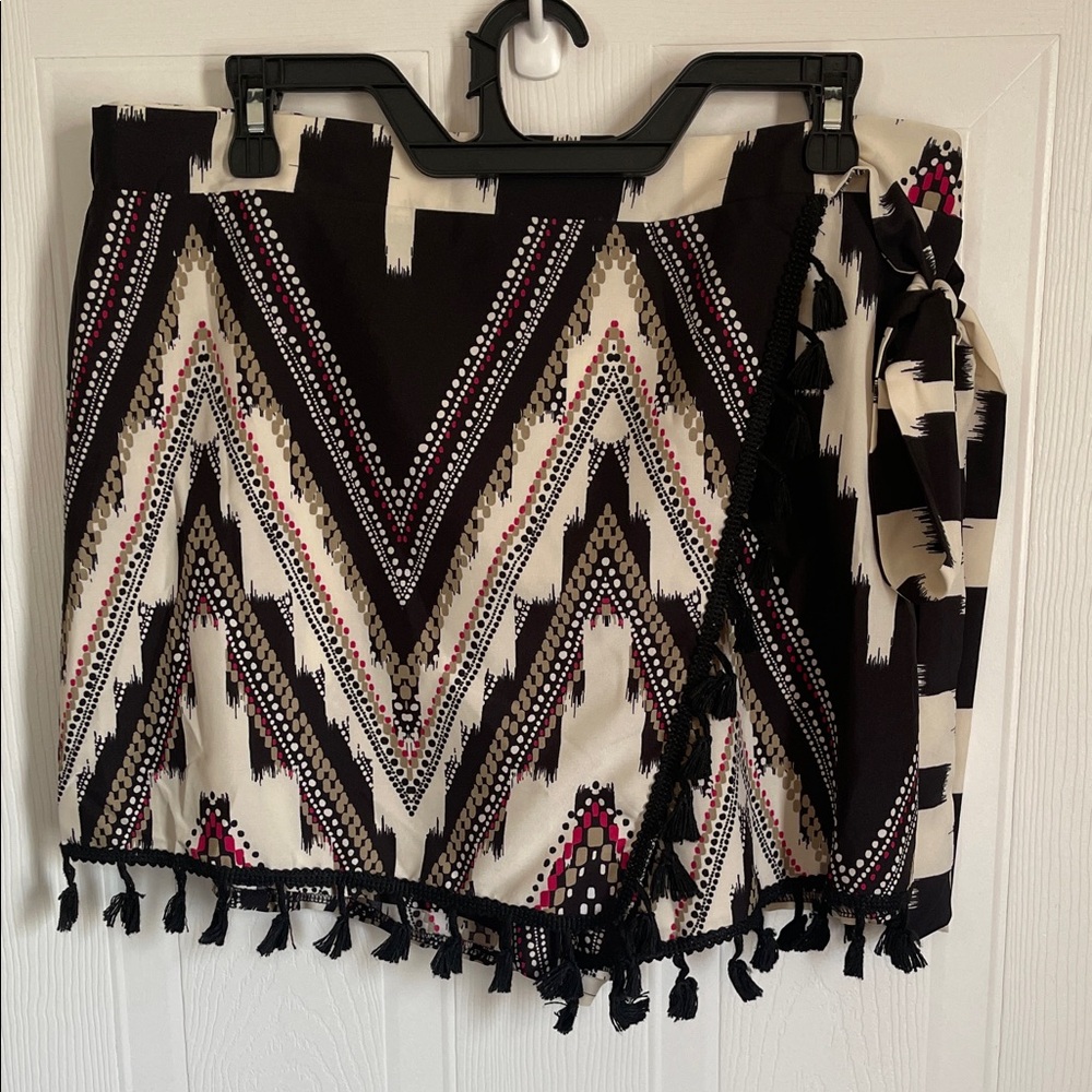 Black and Cream Patterned Skort with Tassels